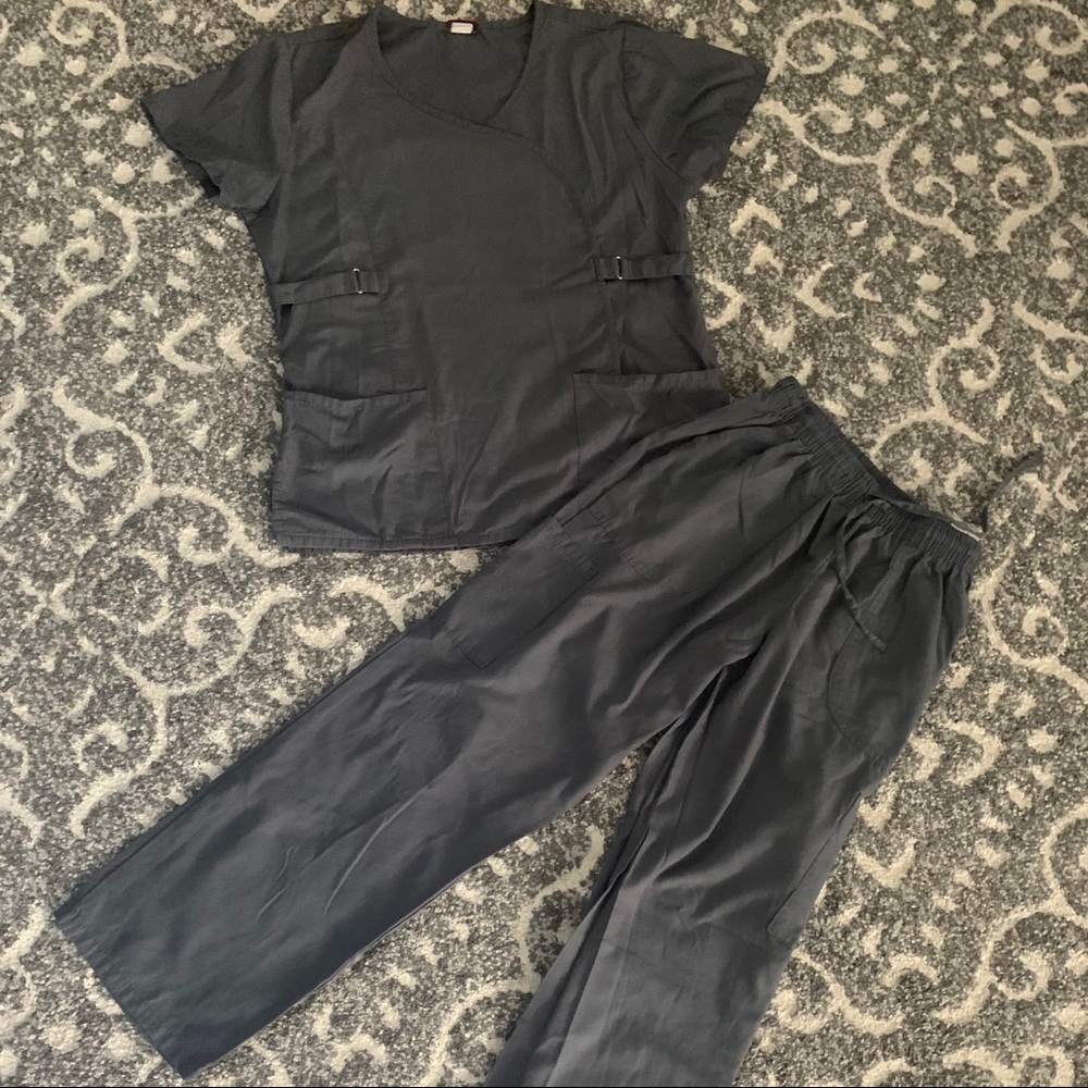 Grey scrub set